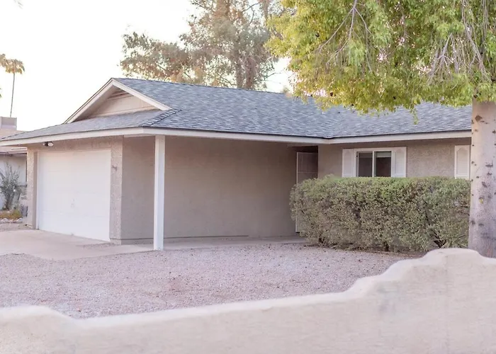 Holiday home Next Getaway Home-3 Rooms, 4 Bed, 2 Bath, Backyard