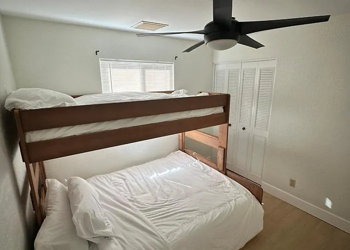 Next Getaway Home-3 Rooms, 4 Bed, 2 Bath, Backyard Mesa